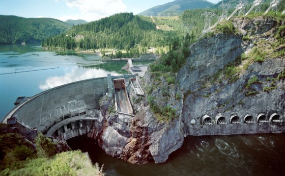 Turbines in dams